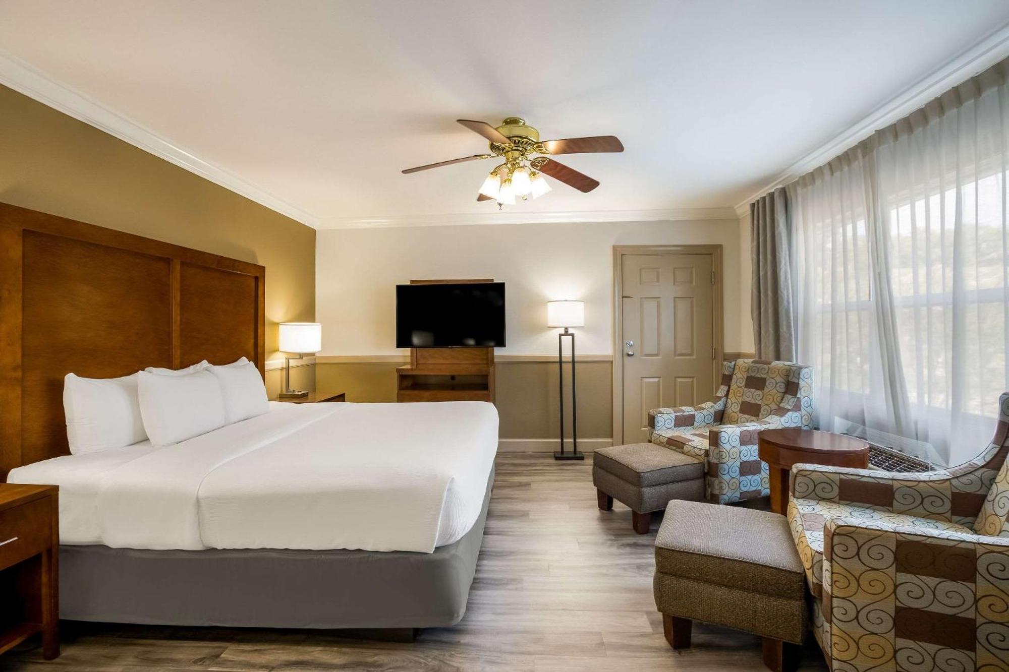 The Inn At Apple Valley, Ascend Hotel Collection Севьервилл Экстерьер фото